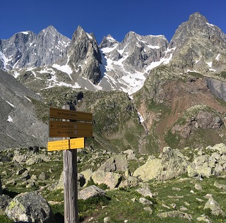 L'été, je pratique la randonnée